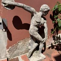 Statua in sasso
