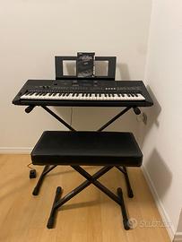 Tastiera Yamaha psr e463 MAI  USATA