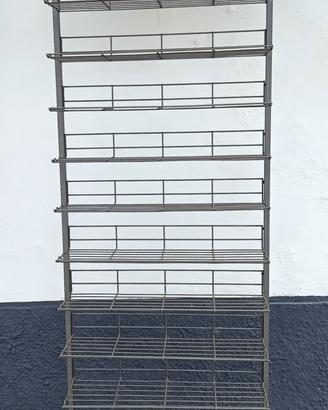 Espositore metallico con rotelle