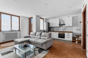 Appartamento di 80 m² con 2 locali e box auto a Ce