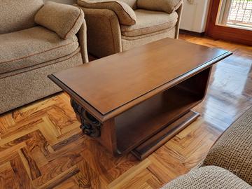 Tavolino da salotto in noce