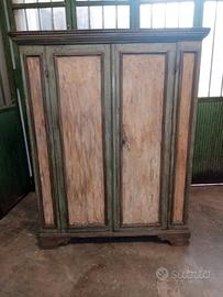 Armadio antico inizio '700 laccato