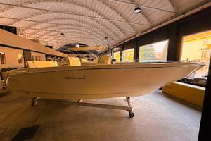 INVICTUS CAPOFORTE FX190 CON YAMAHA F115cv