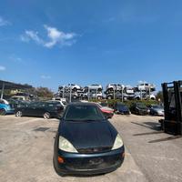 RICAMBI AUTO  FORD FOCUS 2001 BERLINA BLU