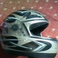 2 Caschi : a)NOLAN integrale  -  b) LS2 Jet - tg M