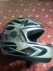 2 Caschi : a)NOLAN integrale  -  b) LS2 Jet - tg M