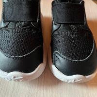 Scarpe ginnastica bimbo Nike n. 21