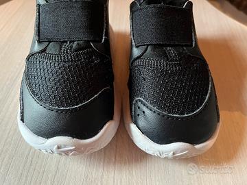 Scarpe ginnastica bimbo Nike n. 21