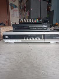 2 Decoder digitale satellitare 
