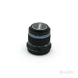 Olympus M.Zuiko Digital 45mm f/1.8 - Black