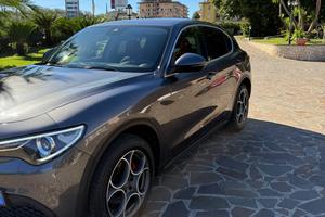 Alfa Romeo Stelvio 2.2 Turbodiesel 190 CV AT8 Q4 E