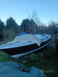 Motoscafo da sistemare