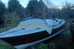 Motoscafo da sistemare