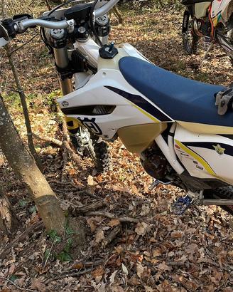 moto Husqvarna 350 fe 2015