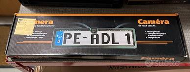 PORTA TARGA CON RETRO CAMERA INCORPORATA