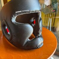 Caschetto sport combattimento