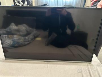 TELEVISORE SAMSUNG 32" + STAFFA BRACCIO TV