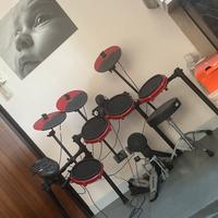 ALESIS NITRO PERFETTE CONDIZIONI+DIVERSI ACCESORI