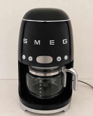 SMEG DCF02BLEU – Macchina da caffè americano nera