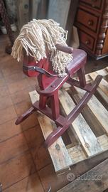 Cavallino a dondolo