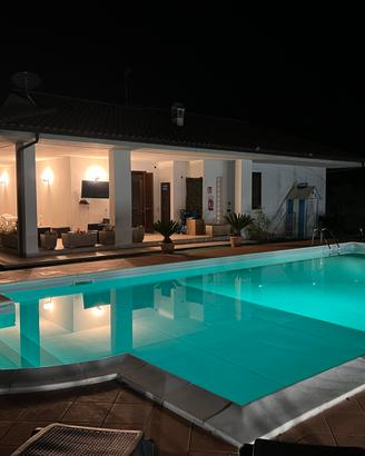 Villa in esclusiva con piscina privata - 15 posti