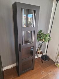 vetrina nera di ikea