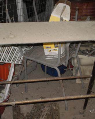 Tavolino antico per tv