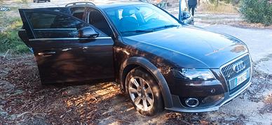 Audi Allroad A4 2011