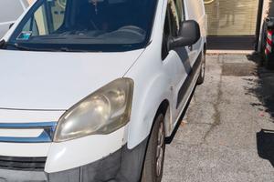 autocarro commerciale , tre posti e  portapacchi