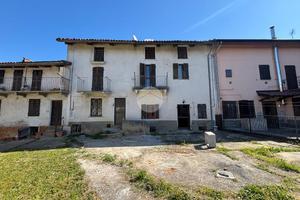 CASA SEMINDIPENDENTE A CALLIANO
