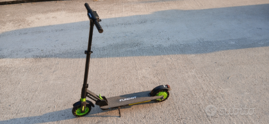 Monopattino elettronico marca: FUNDOT