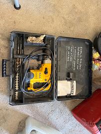 Demolitore DeWalt usato