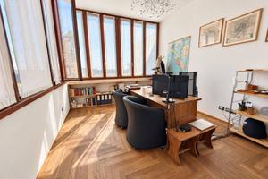 Immobile di 200 m² con più di 5 locali a Milano