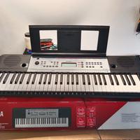 pianola Yamaha YPT260