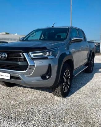 DISPONIAMO DI RICAMBI AUTO TOYOTA HYLUX 2024 MATER