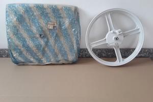 Cerchio anteriore 16" Piaggio SI bianco - NUOVO!