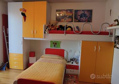Cameretta a ponte con 2 letti e 3 armadi