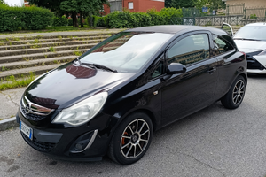 Opel corsa 1.2 benzina gpl