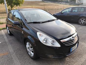 Opel corsa 1200 cc 80 cv