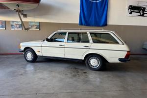 Mercedes-benz T0 300 TD turbodiesel