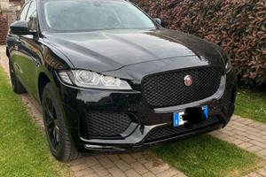 Jaguar F-Pace 2.0 D 180cv chequered km70950