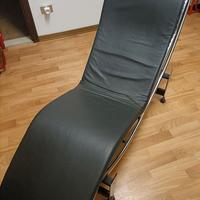 CHAISE LONGUE  IN Eco PELLE NERA