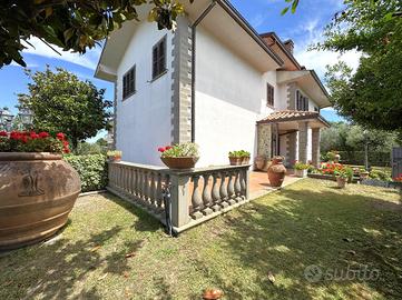 VILLA SINGOLA A VITERBO