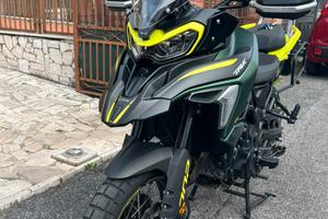 Benelli trk 702x