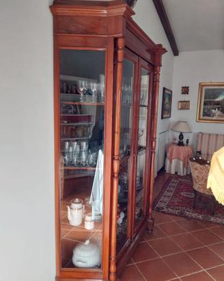 VETRINA ANTICA