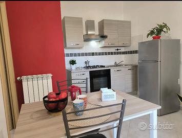 POMEZIA BILOCALE ARREDATO Con TERRAZZO PRIVATO