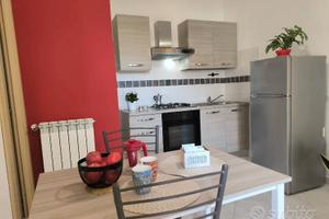 POMEZIA BILOCALE ARREDATO Con TERRAZZO PRIVATO