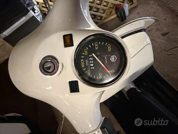 Vespa p125x