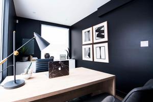 Stanza uso ufficio - studio/ufficio