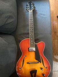 Chitarra semiacustica, modello GCS-16-1